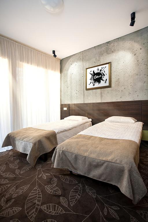 Hotel Babilonas Kaunas Ruang foto